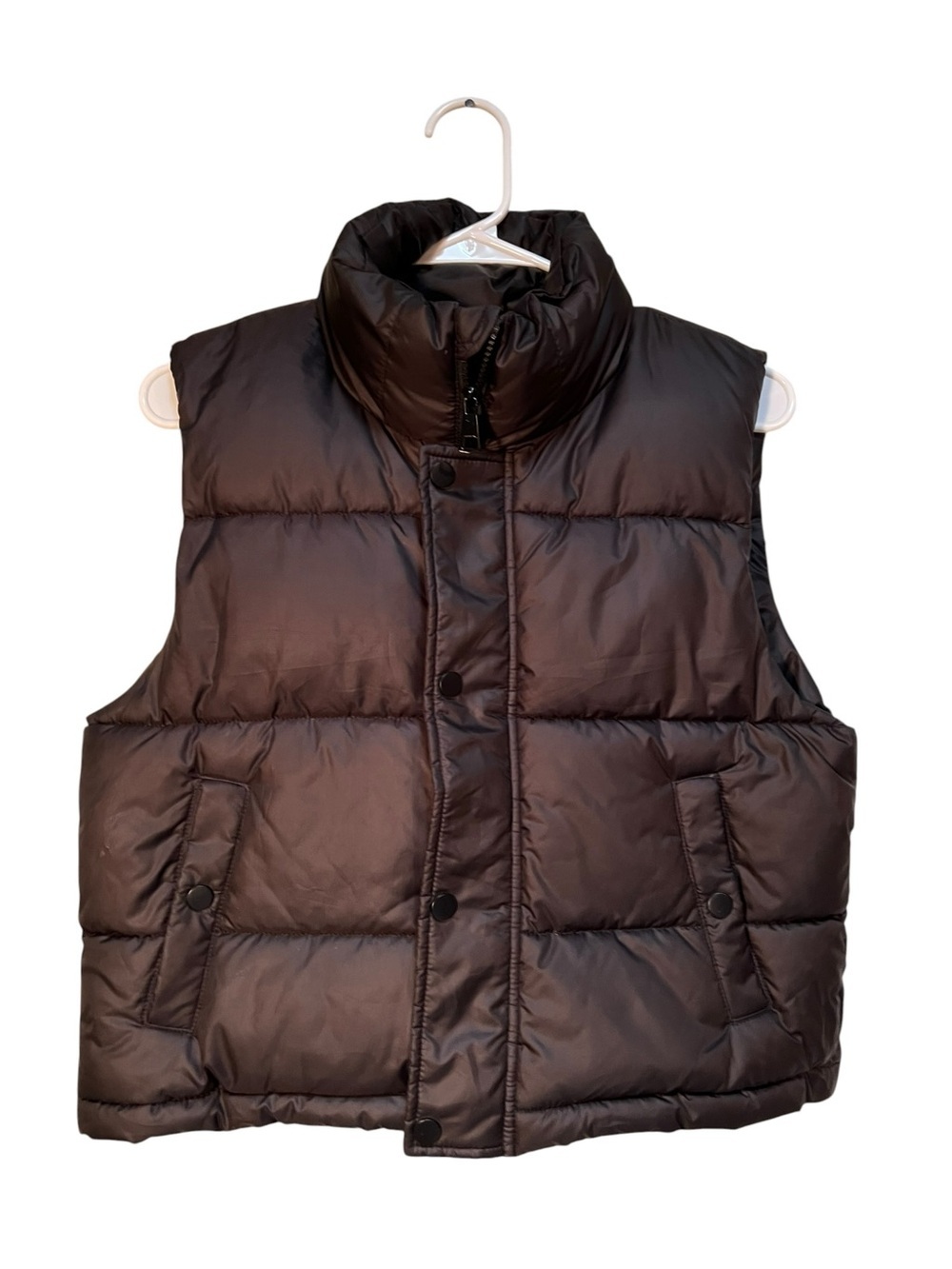 Women's Stand Collar Puffer Vest Sleeveless Black Snap Zip Pockets Cropped Boxy